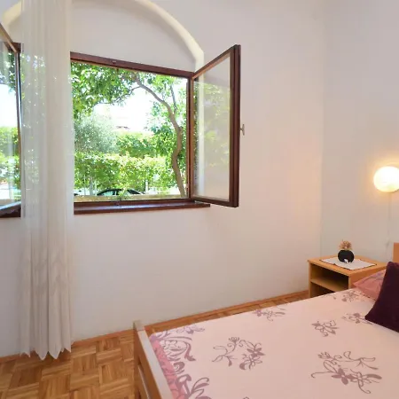 Rose-2 By Interhome * Žaborić