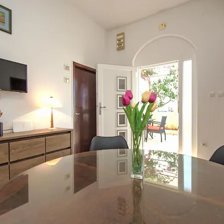 Apartment Rose-2 By Interhome *