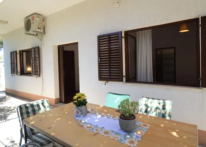 Rose-2 By Interhome Appartement