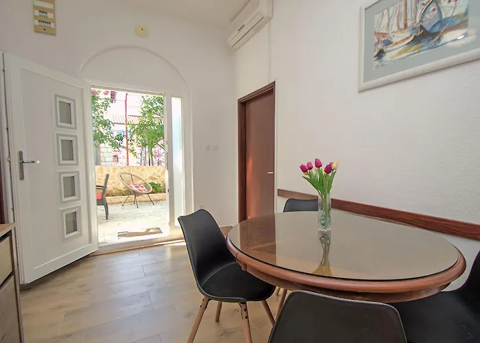 Rose-2 By Interhome Apartment Zaboric